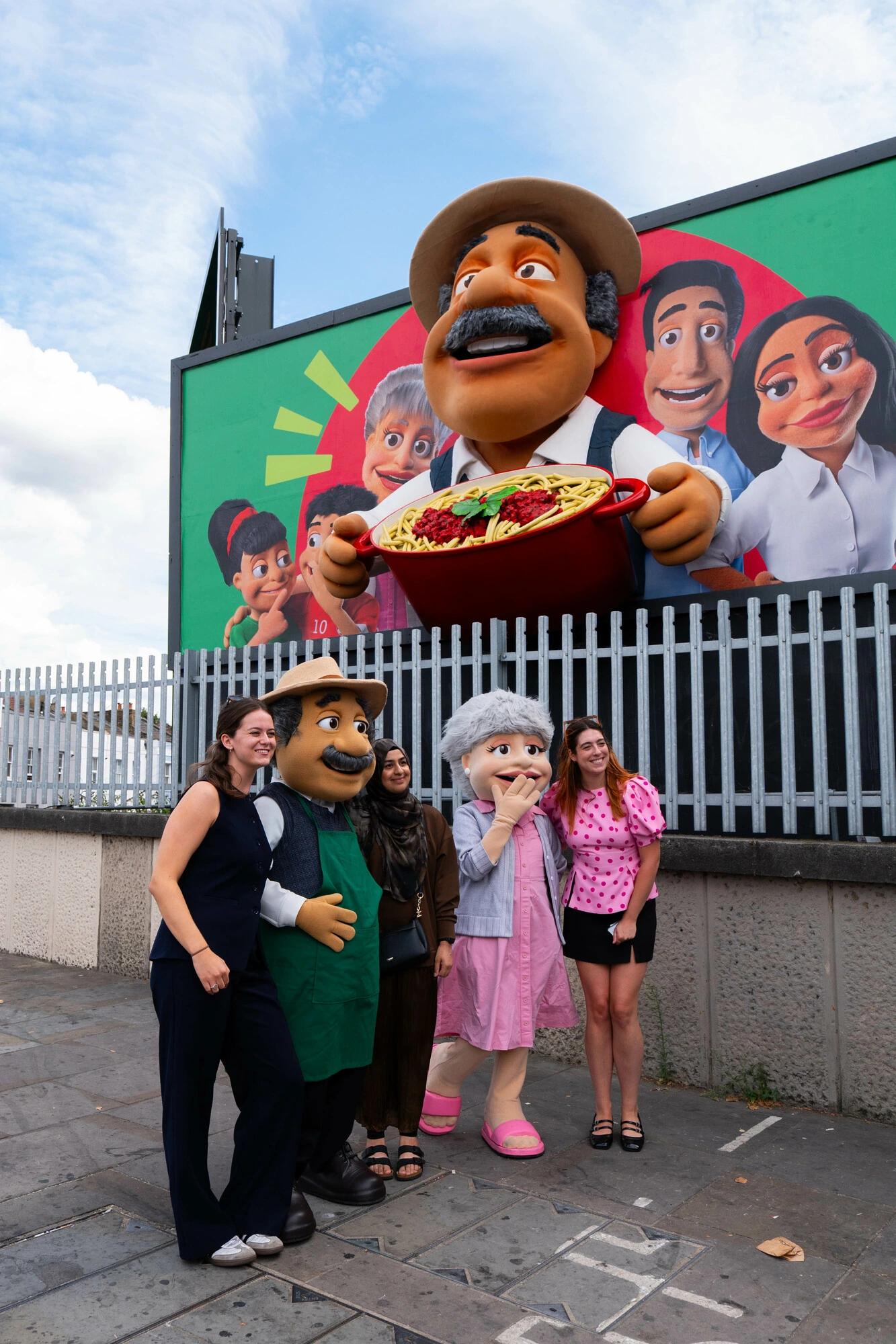 Close view of the Dolmio 3D Papa special-build billboard holding a bowl of spaghetti bolognese.